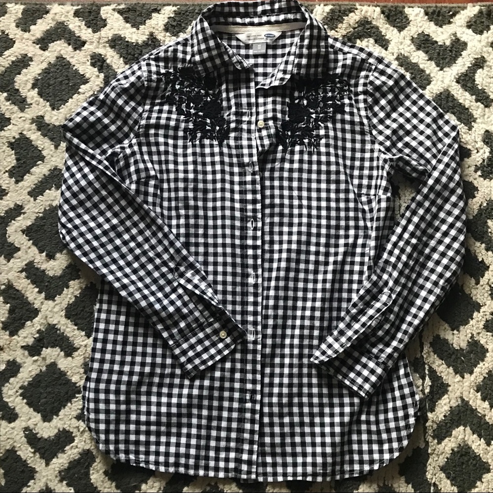Old Navy checkered black and white womens shirt